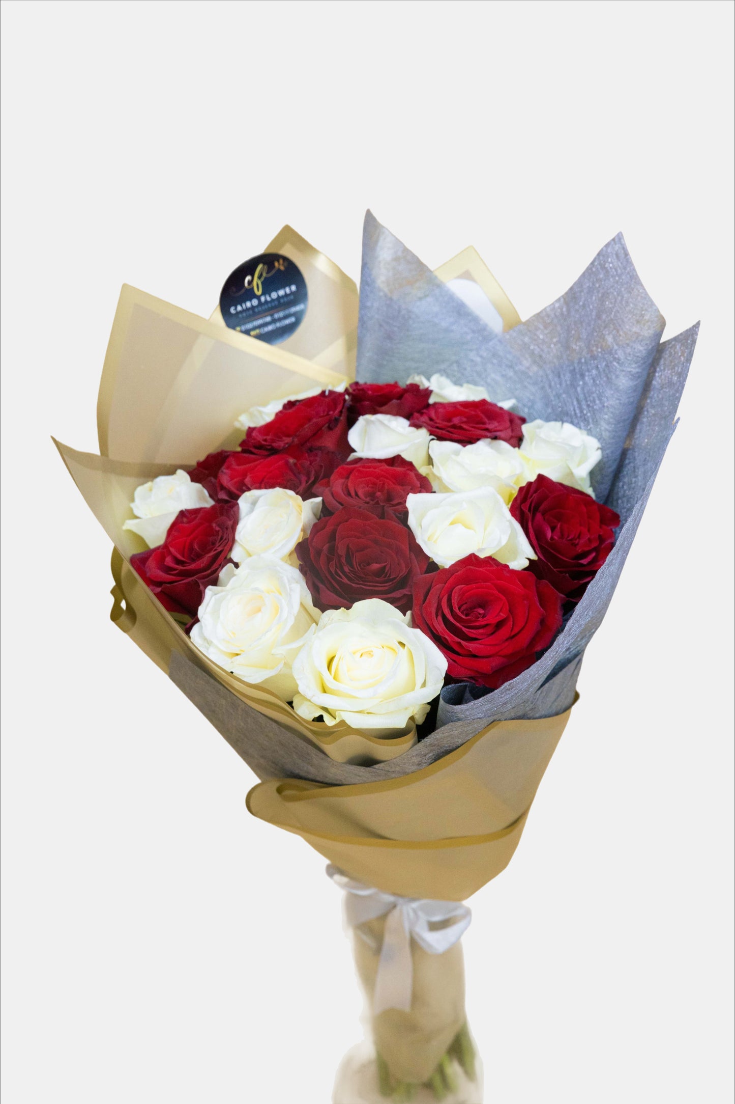 Classic Love – Red & White Rose Hand Bouquet