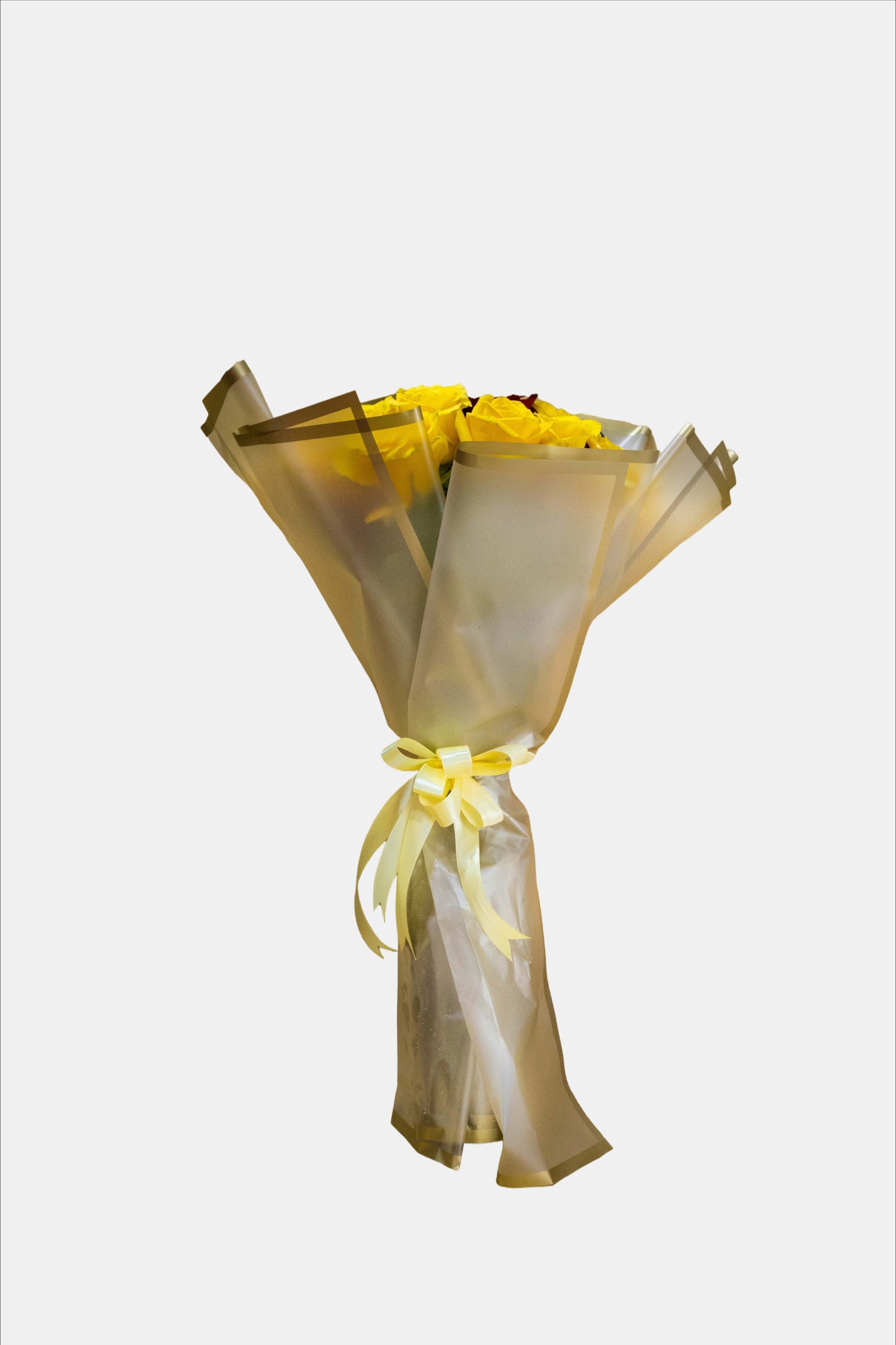 Sunshine & Passion – Yellow and Red Rose Bouquet