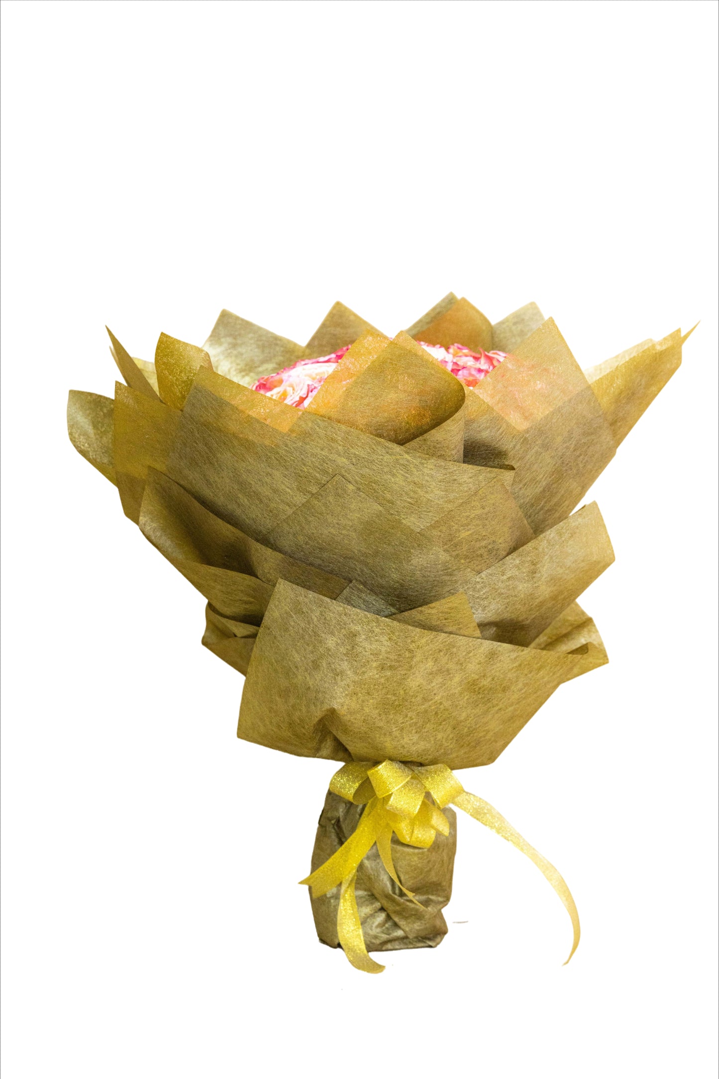 Peach Blossom Dome – 100+ Peach-Pink Roses in Rustic Wrap