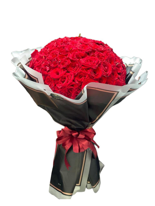 "Luxury 80–100 Red Roses Bouquet – Classic Round Elegance"