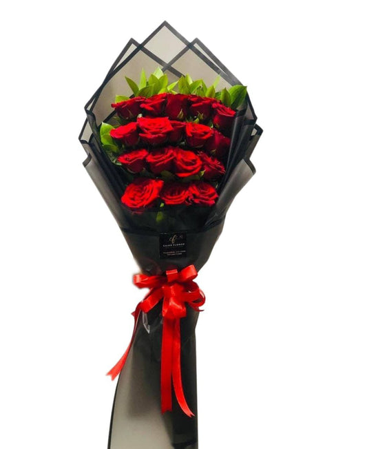 "Touch of Love" – Simple Gradient Red Bouquet