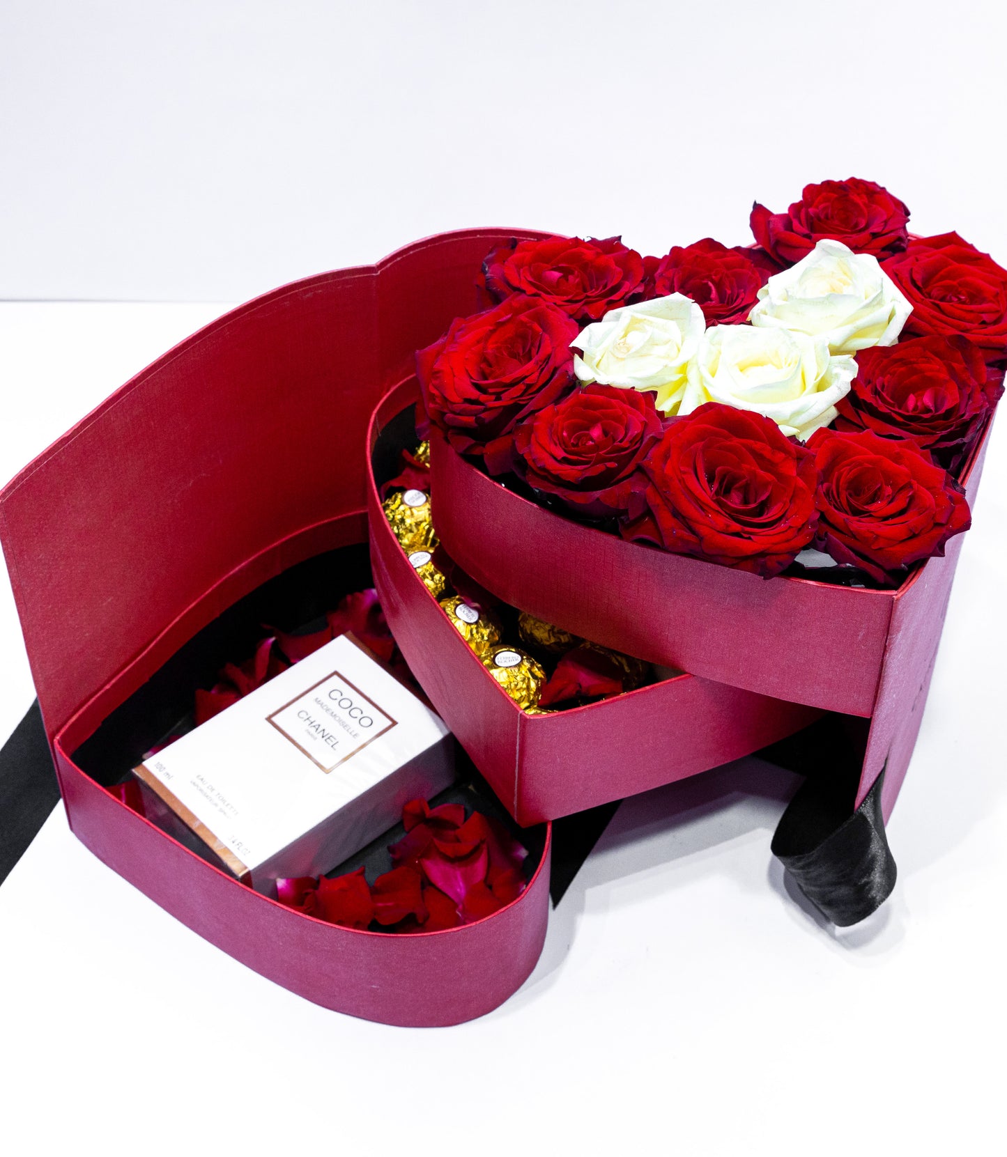 Heartfelt Elegance Gift Box – Roses, Chocolates & Perfume