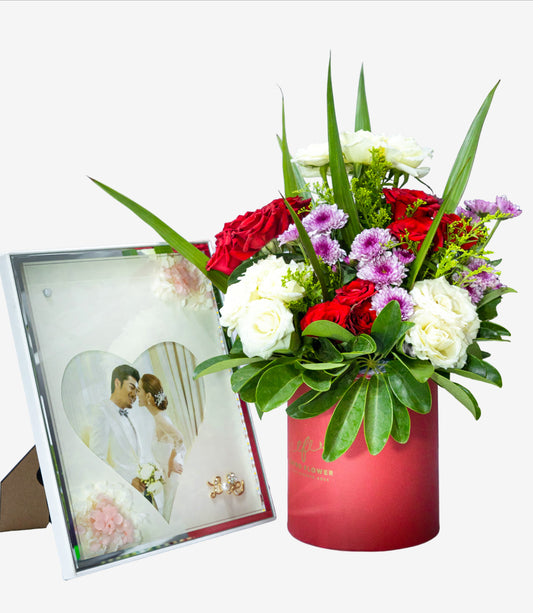 Forever Love – Floral Box & Wedding Frame Set