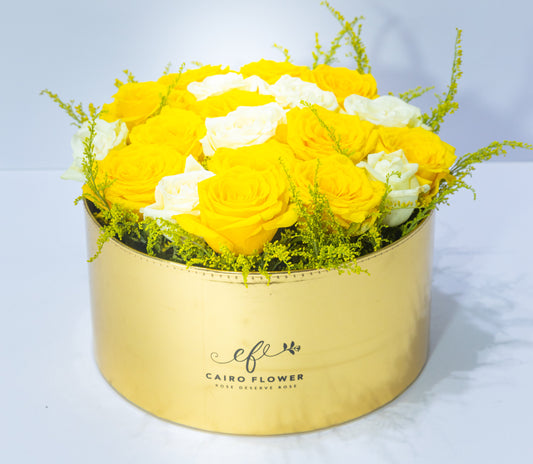 Golden Harmony – Yellow & White Roses in a Luxury Box