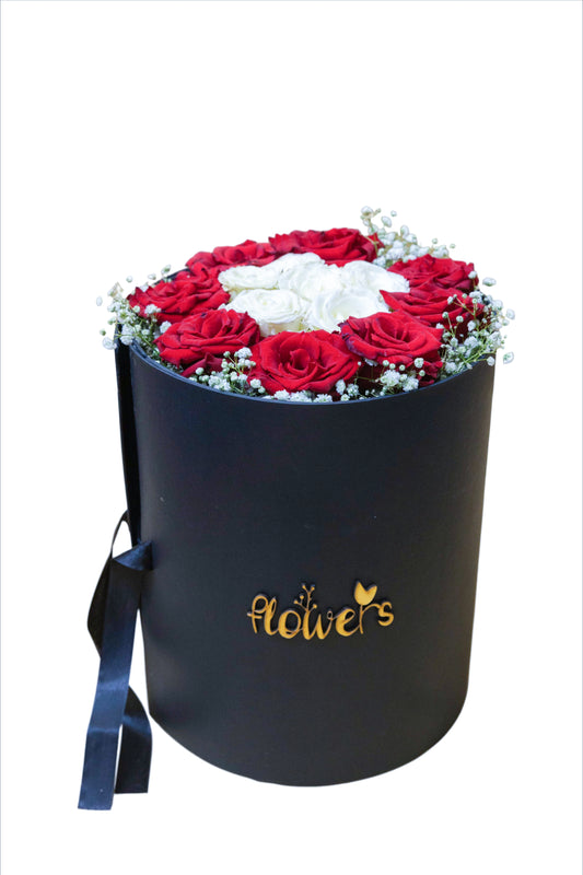Luxury Love Box – Roses & Chocolates Combo