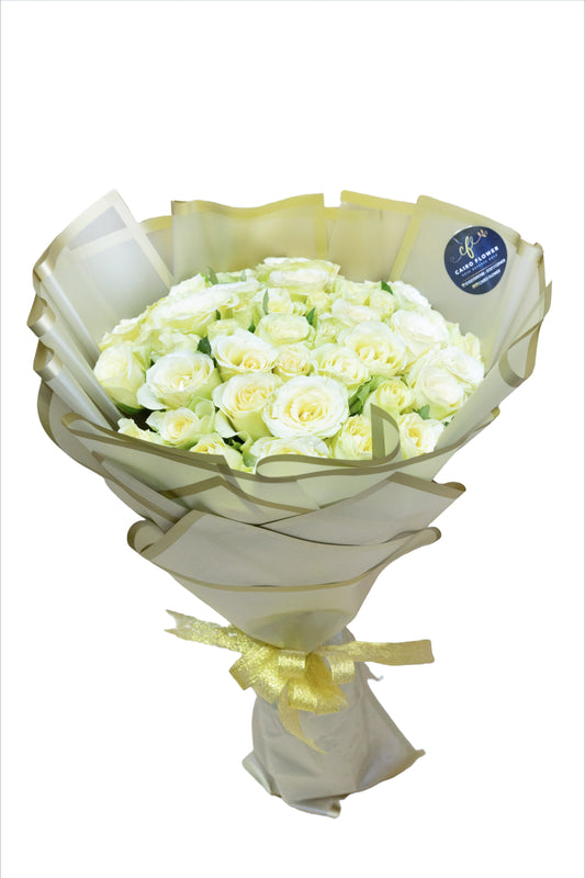 Golden Grace – Soft Yellow Rose Bouquet